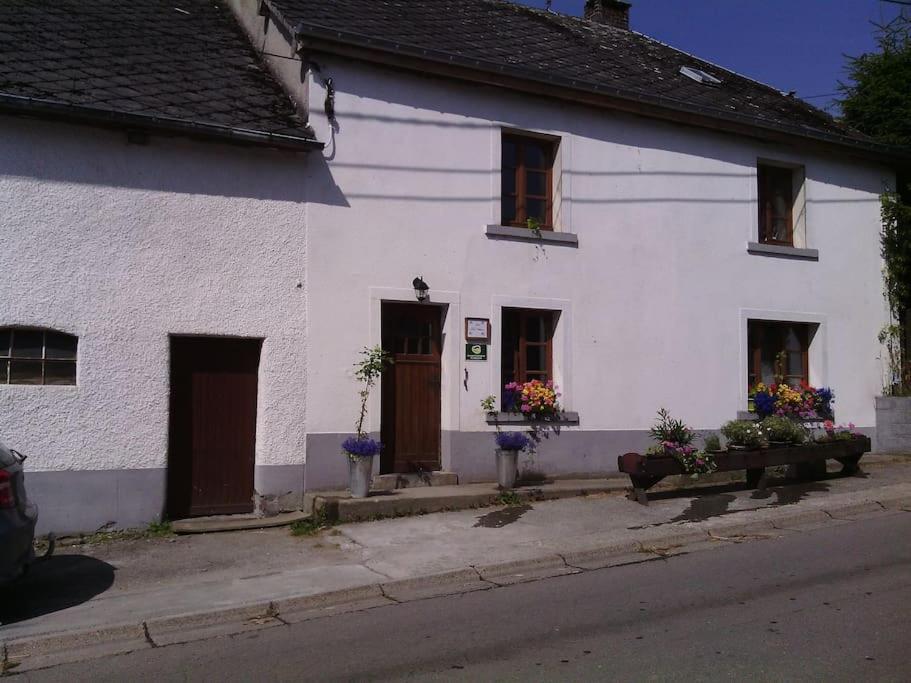 Gite Les 7 Frenes Vaux-sur-Sure 외부 사진